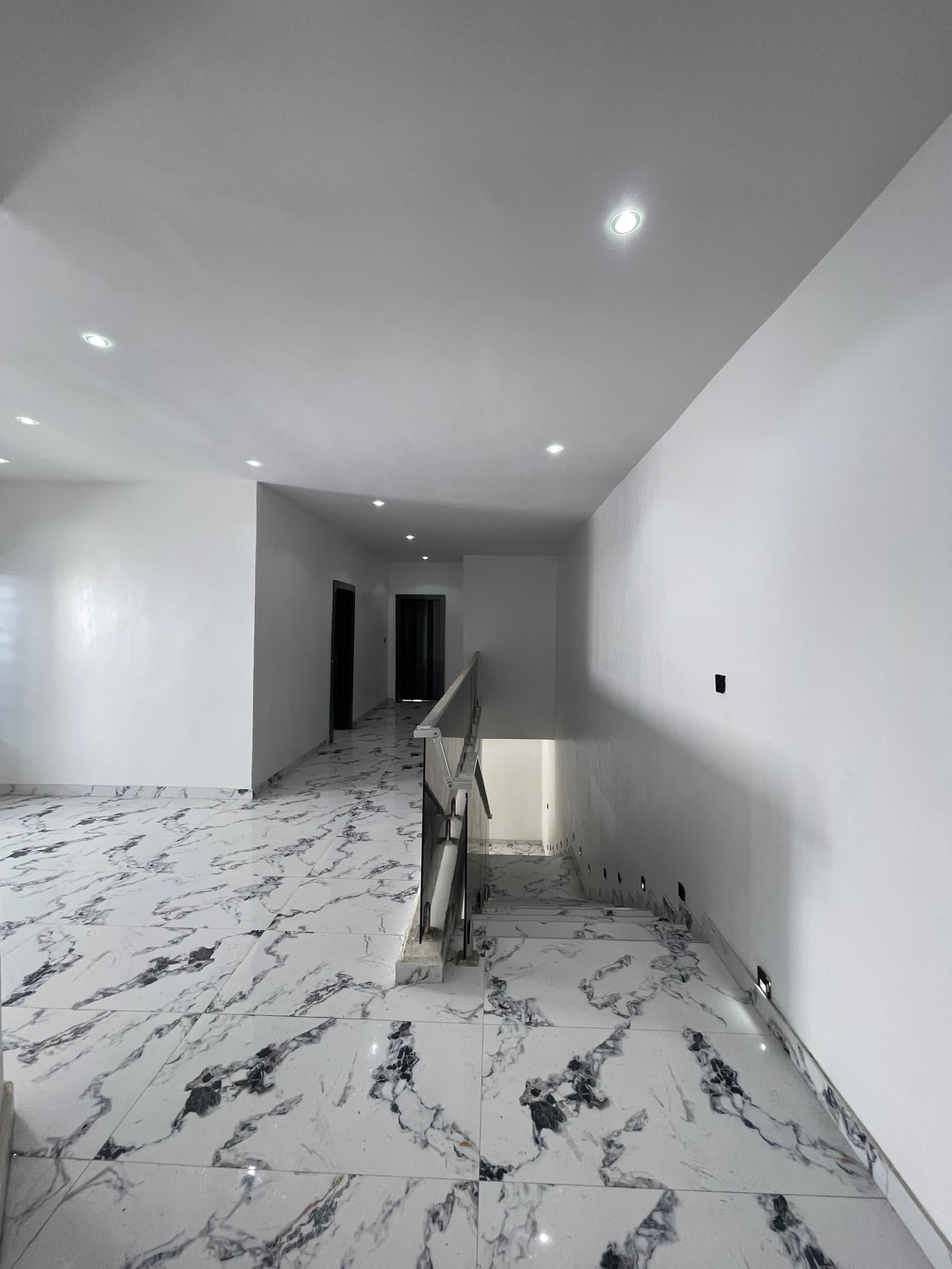 House/Cluster for sale in Ikota, Nigeria